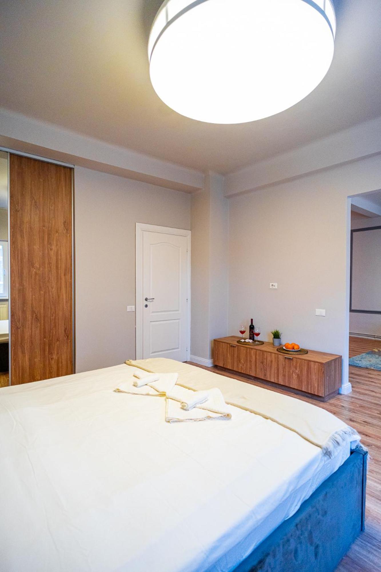 Cozy Apartments Near Calea Victoriei Bucharest Exterior photo